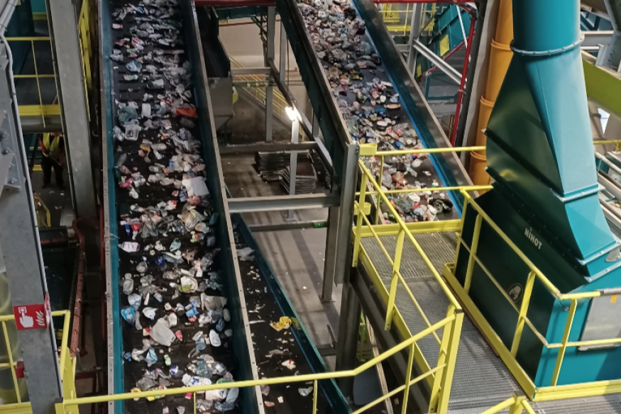 Campagne de sensibilisation de Copidec : Les comportements inciviques sur les routes mettent en danger les travailleurs de la collecte des déchets.