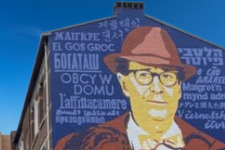 Liège célèbre Georges Simenon avec une fresque monumentale à Outremeuse.